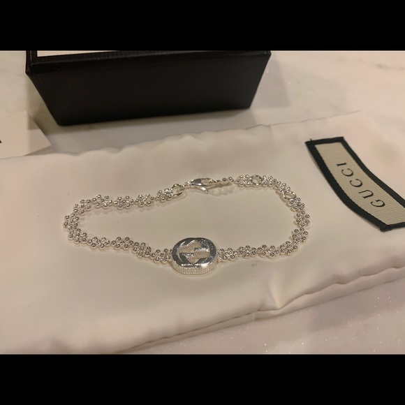 Interlocking g silver Gucci bracelet - Picture 2 of 2